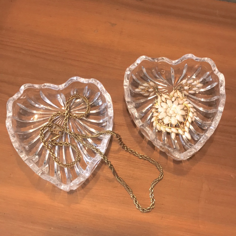 Vintage Nesting Hearts Crystal Glass Jewellery Box Dish